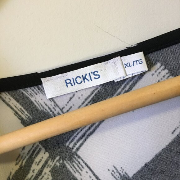 B&W Canadian Spy Movie Paint Blotched Ruched Waist Cowl Neck Tank Top - Picture 9 of 15